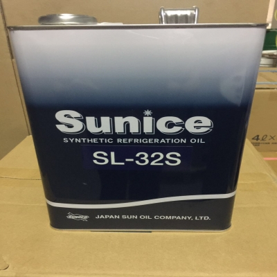 太阳冷冻油SUNICE SL-32S/68S是专为R134A、R404、R407、R507、R410A、R23、R508B等环保空调工业和环保冷冻设备工厂初装而设计的多元醇酯类（POE）合成冷冻油。